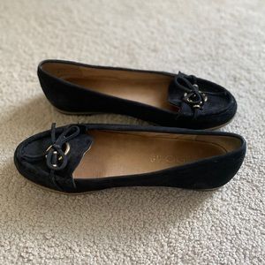 Aldo black suede flat